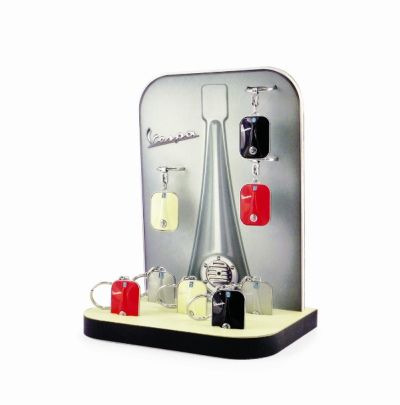 PORTACHIAVI VESPA MODELLO "SCOCCA" - (12 PZ) INCLUSO DISPLAY VESPA