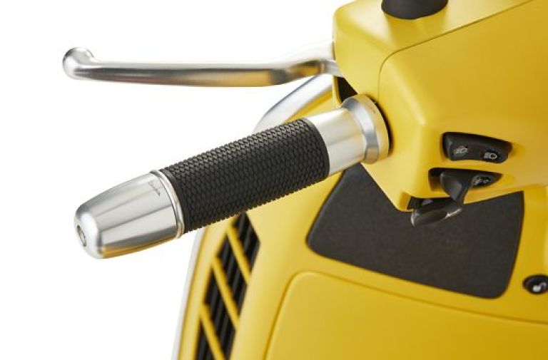 BRAKE LEVERS + HANDGRIPS + HANDLEBAR ENDS KIT - VESPA-RIZOMA