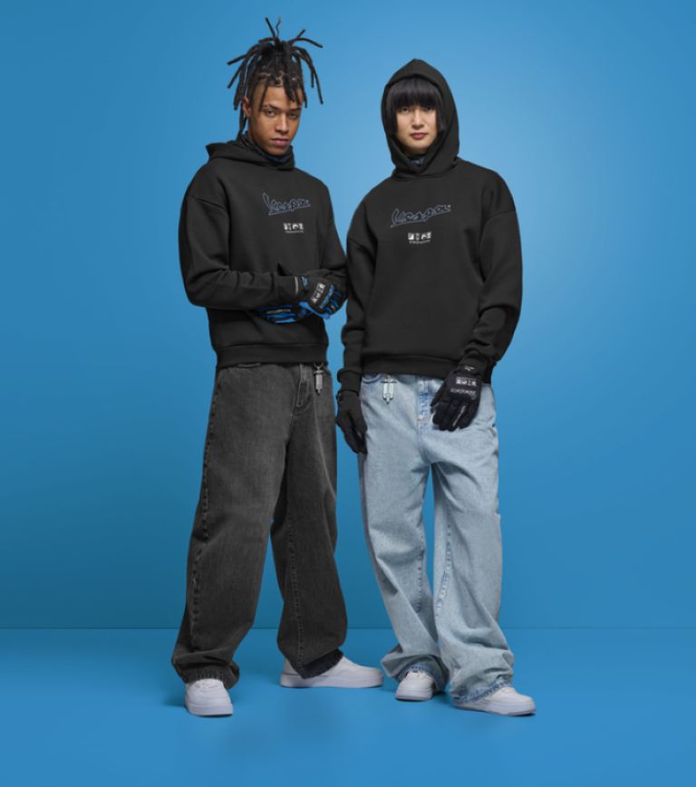 VESPA DEC HOODIE - JET BLACK